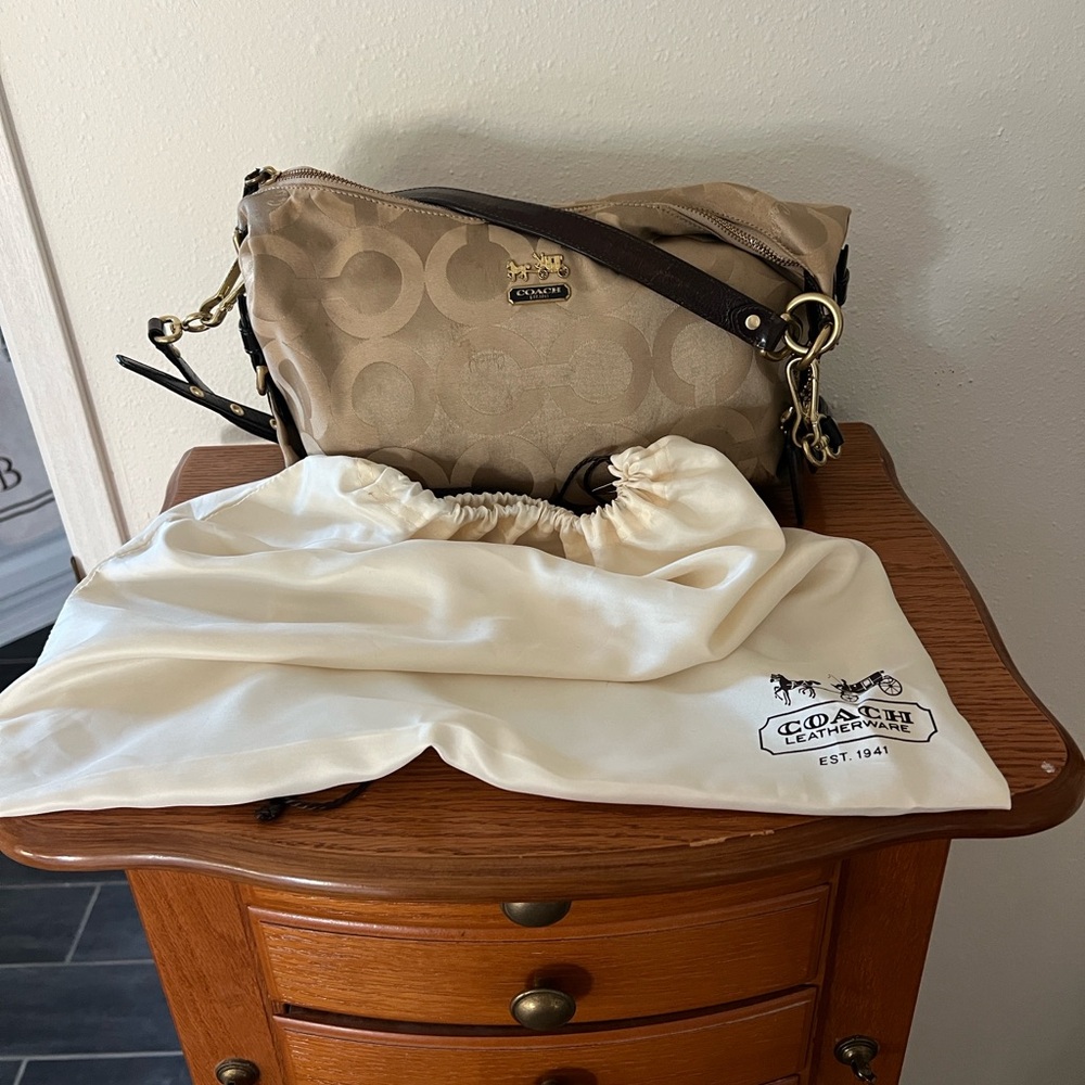 Coach Madison Op Art Hailey hobo bag